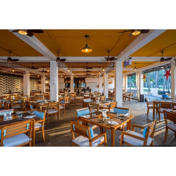 Silver Waves Resort & Spa