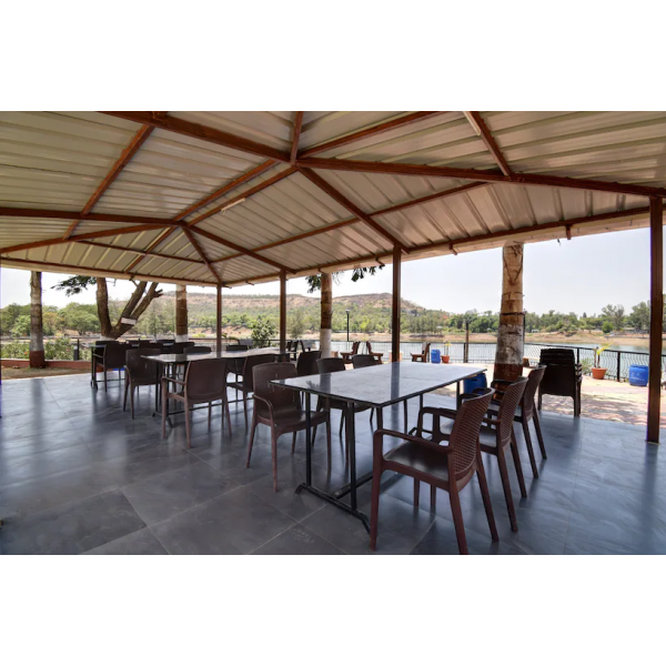Savshanti Lake Resort