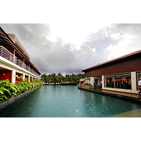 Planet Hollywood Beach Resort